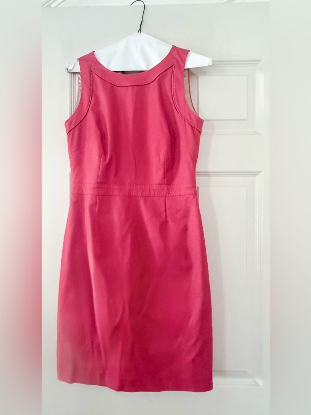 Elie Tahari Coral Red Sleeveless Sheath Dress Size 2 Gold Back Zip